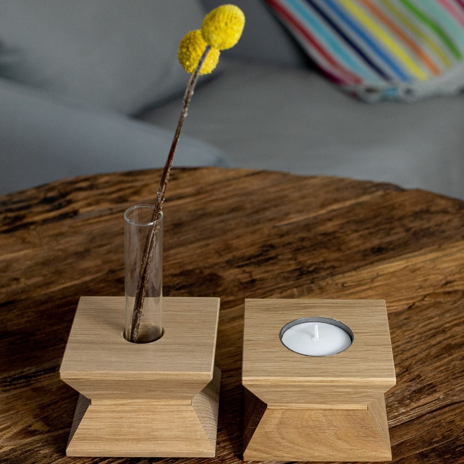 Holzvase und Kerzenständer | Eiche und Reagenzgläser | B 20 x T 3,5 x H 11 cm | Made in Germany
