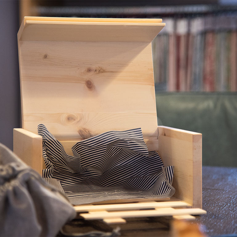 Bienenwachstuch | 30x30 cm | gestreift marineblau | GOTS zertifizierte Baumwolle | reines Bienenwachs