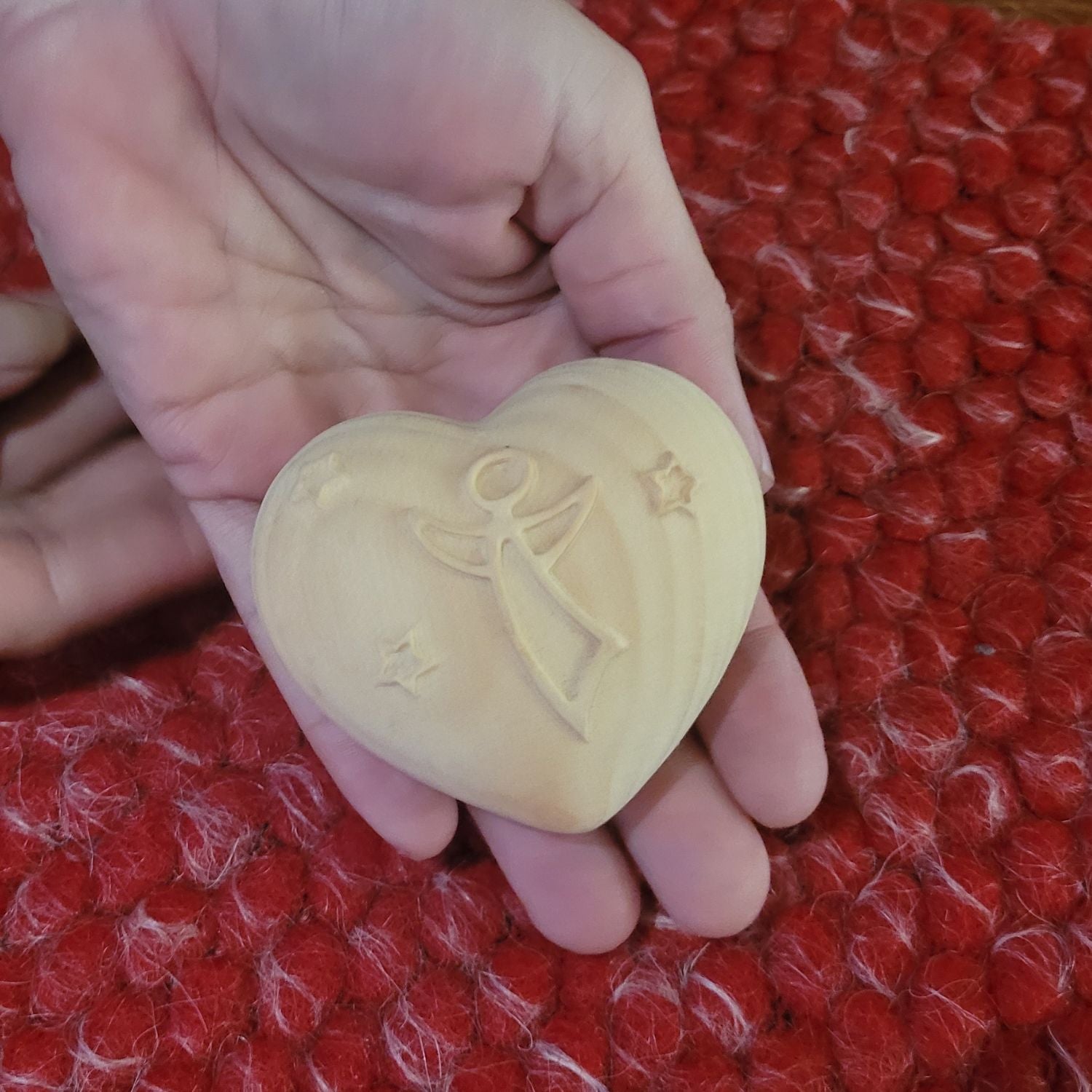 Herz mit Engel | Zirbenholz natur | Massivholz | in verschiedenen Größen | Made in Italy