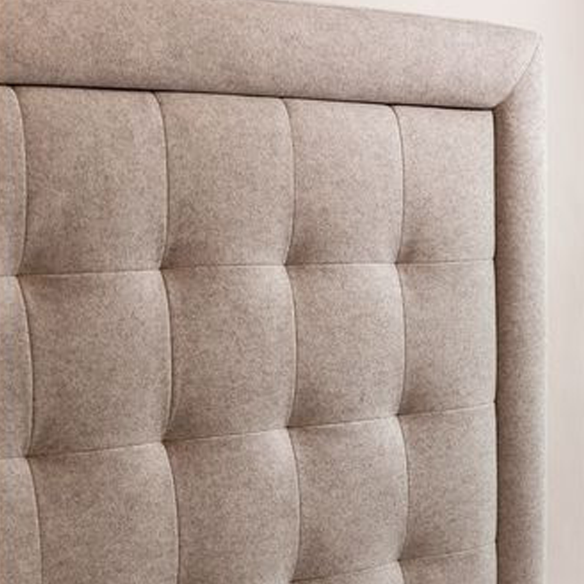 Boxspringbett aus natürlichen Rohstoffen | Untergestell mit massivem Holzkern | Bezug aus 100 % reiner Schafschurwolle