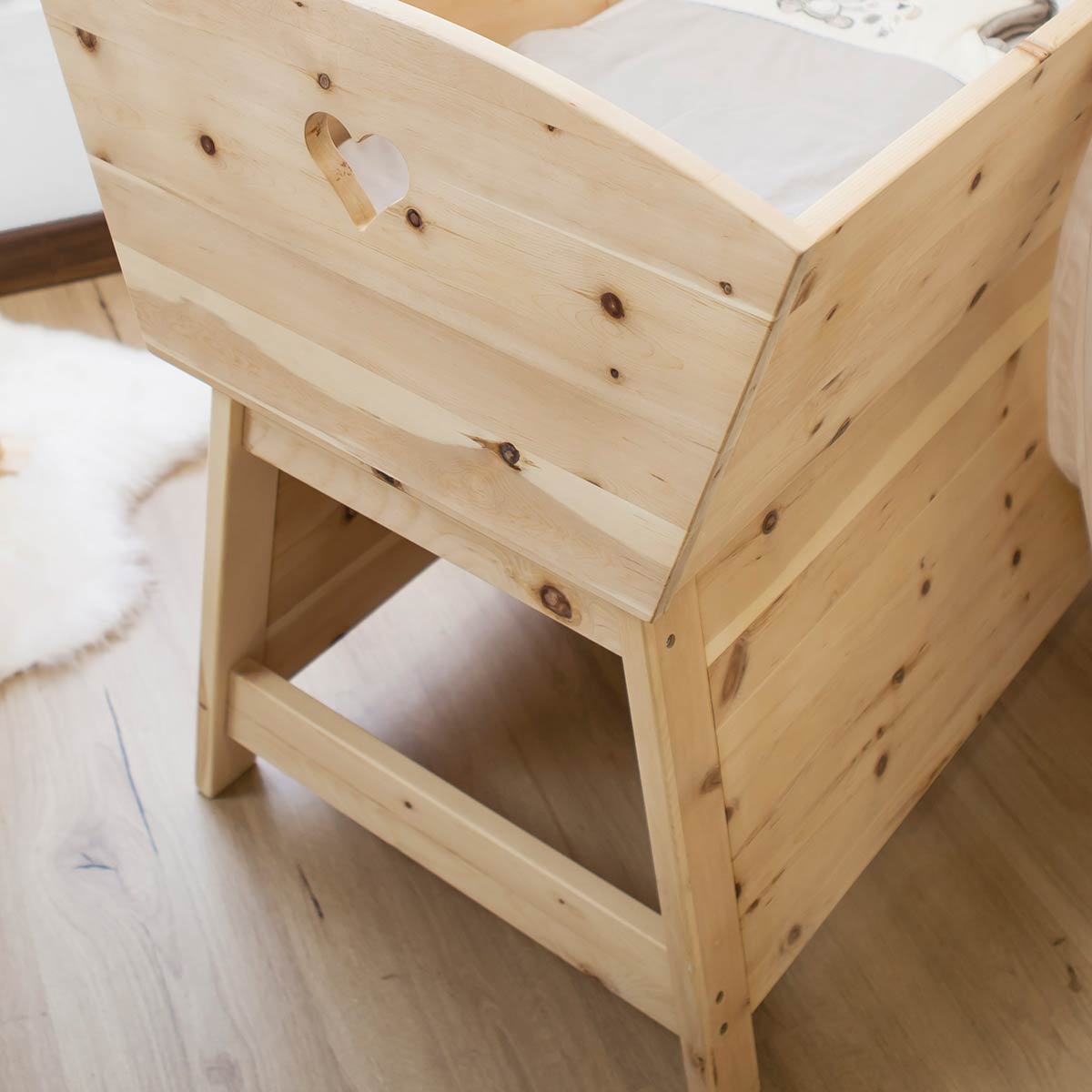 Mitwachsende Babywiege flexibel erweiterbar - aus Zirbenholz &
