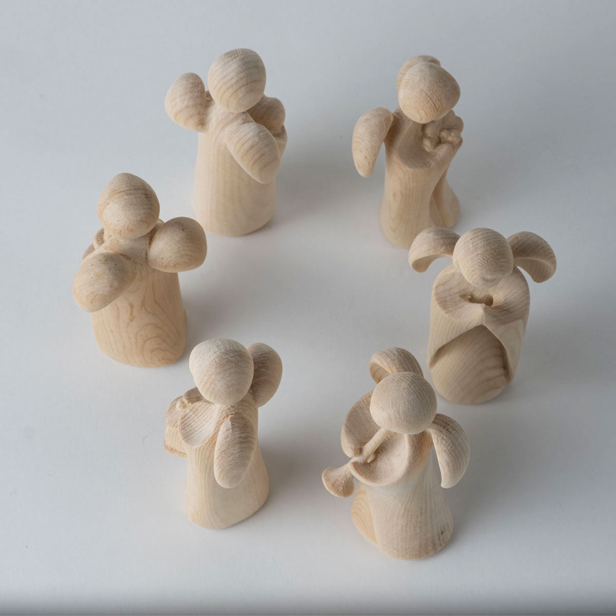 Klassischer Schutzengel aus Zirbenholz | 9 cm | Geschenk zur Taufe oder zu Weihnachten | Handwerk aus Südtirol