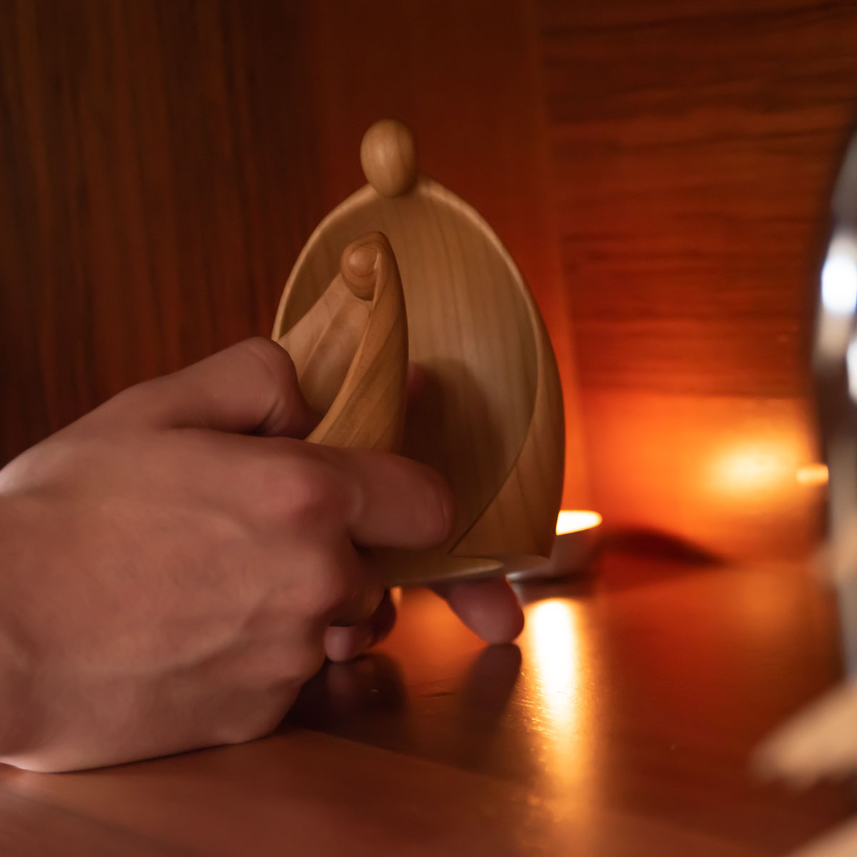 Figurenset oder Krippenfiguren-Set ‘Familie’ | 2-teilig | in verschiedenen Holzarten und Größen | Made in Südtirol