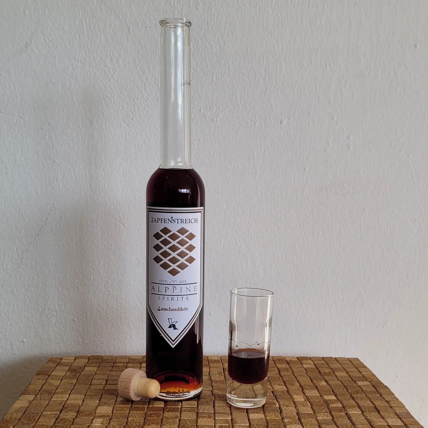 Latschenkieferlikör | aus dem Karwendelgebirge | 350 ml | Alkoholgehalt 32 vol% | Made in Austria