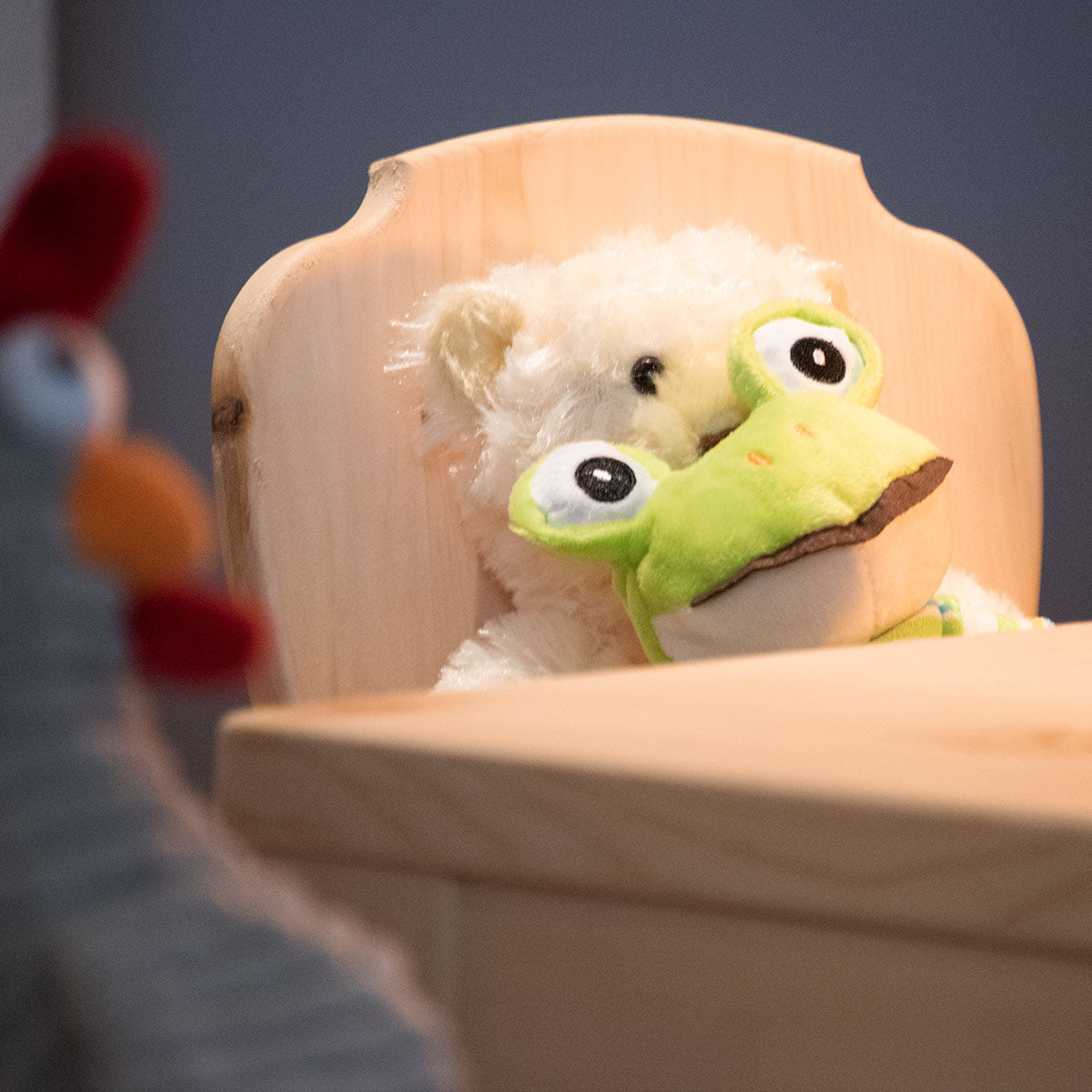 Kindersitzgruppe in Zirbenholz ‘Sweetheart’ | 1 Tisch und 4 Stühle | Made in Südtirol