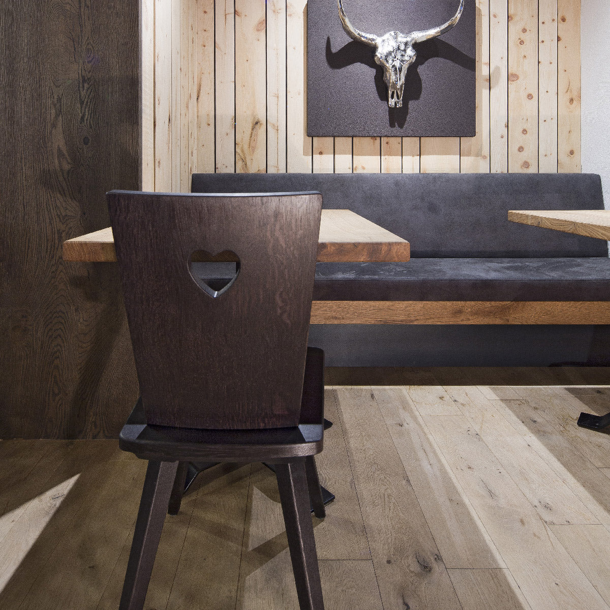 Eleganter Stuhl &