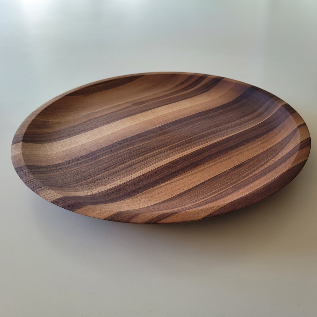 Servierteller, Snackteller, Obstteller | in Nussholz | rund 35 cm | Made in Europe