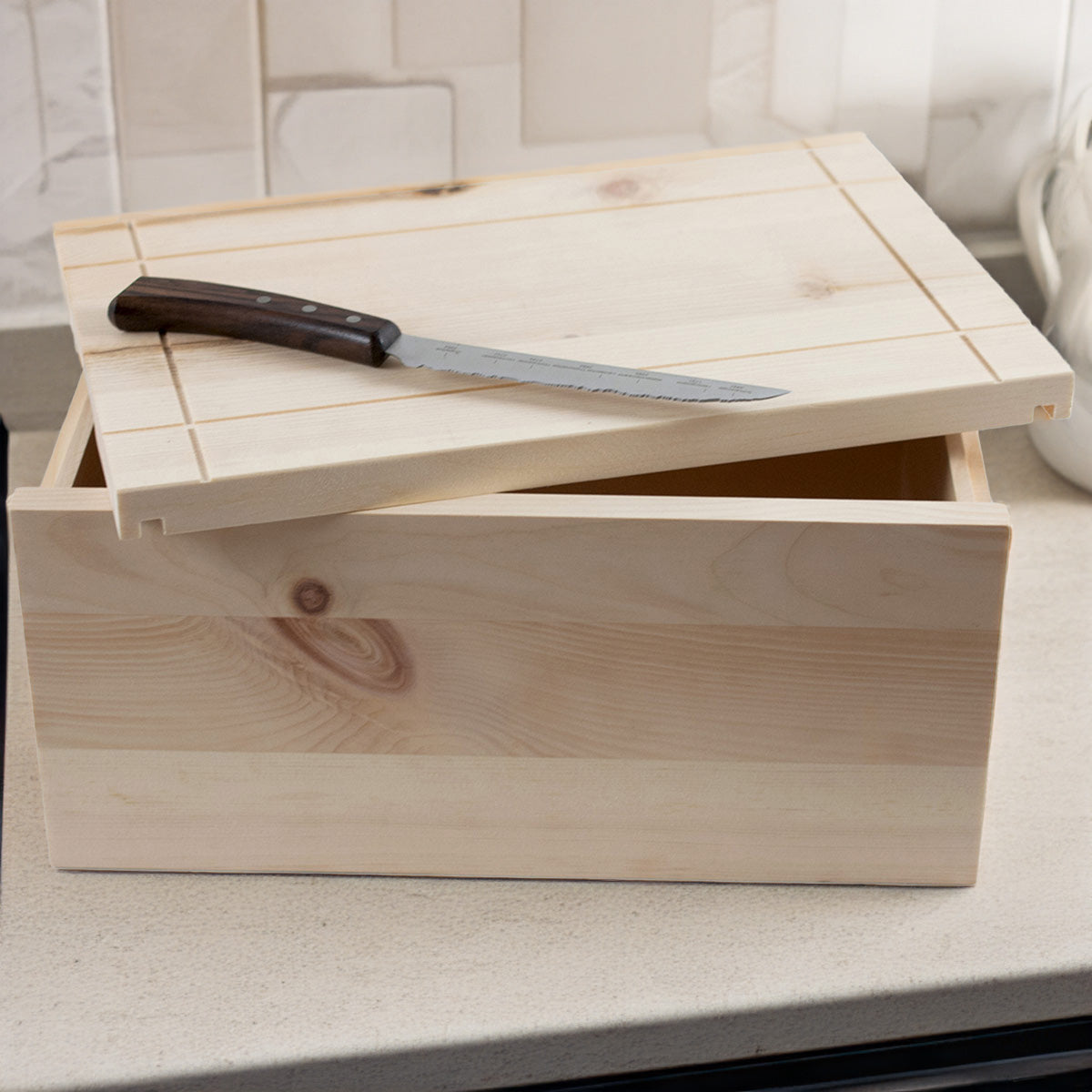 Brotdose aus Zirbenholz 35x25x15,8 cm