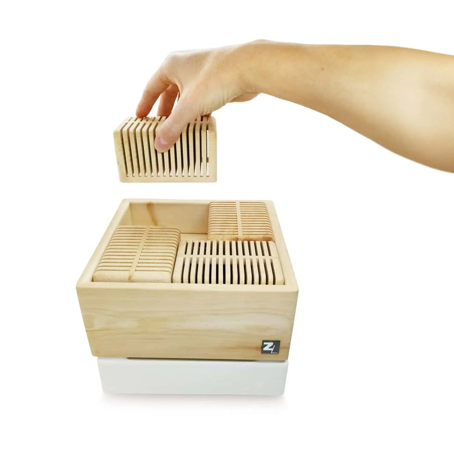 ZirbenLüfter CUBE II für 40 m² | Verdunstungsbehälter Keramik 1,5 l | elektr. Antrieb |  LED Beleuchtung