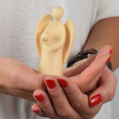 Moderner Schutzengel aus Zirbenholz Mädchen oder Bub | Geschenk zur Taufe oder zu Weihnachten | Handwerk aus Südtirol