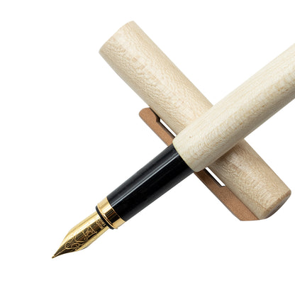 Füller Holz | mit Tintenkonverter | Federstärke M 0,9 mm | Birne, Kirsche oder Ahorn | nachhaltige Handarbeit aus Deutschland