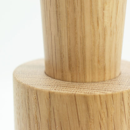 Salz- oder Pfeffermühle mit Porzelanmahlwerk | hoch | in verschiedenen Holzarten | mit Magnetkappe | DM 6 x H 29 cm