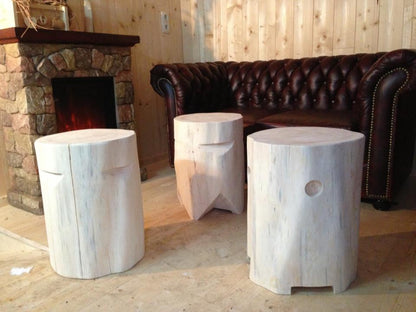 Designer Couchtisch / Hocker aus massivem Fichtenholz / 47x35 cm - &